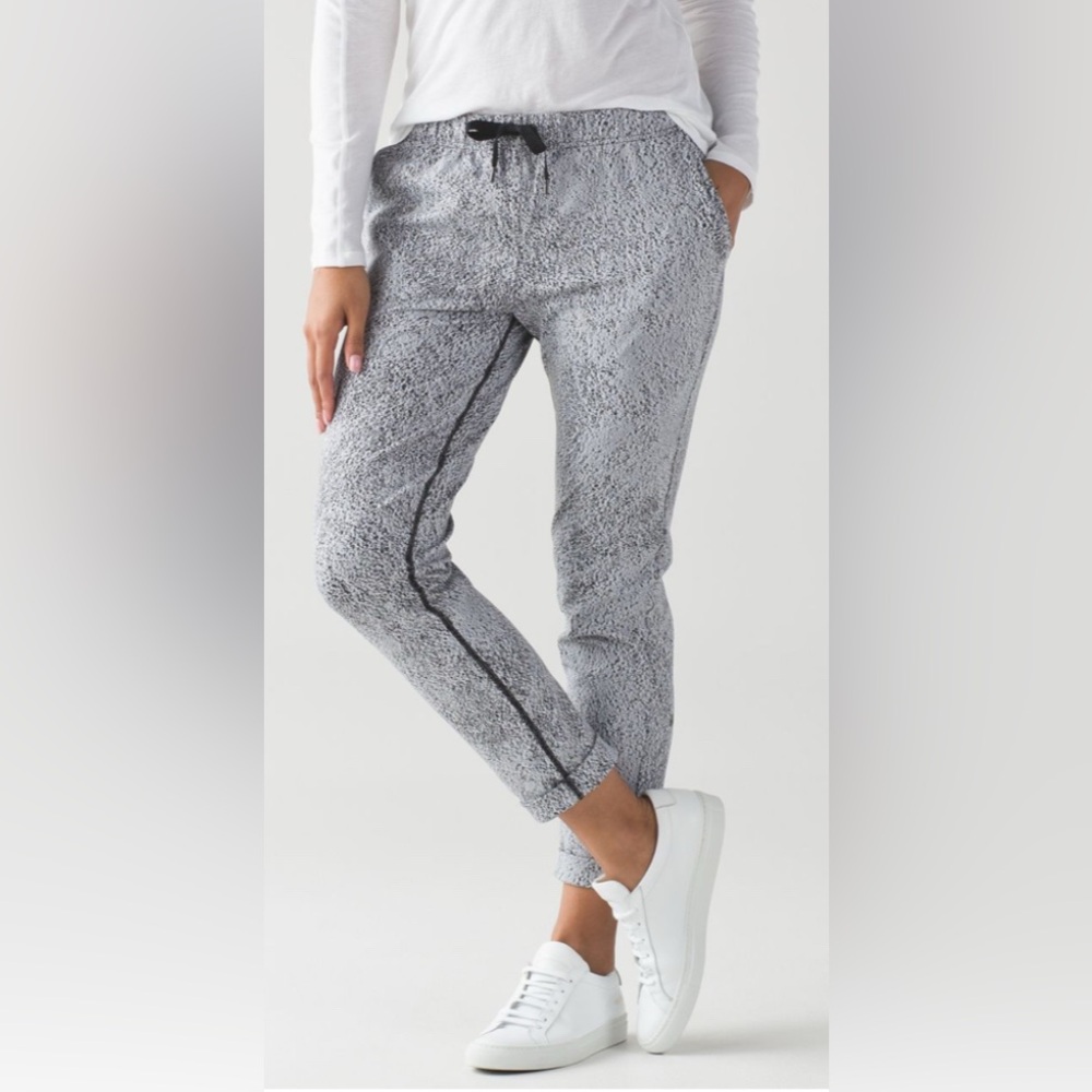Lululemon Jet Pant Power‎ Luxtreme Spray Jacquard White Black sz4